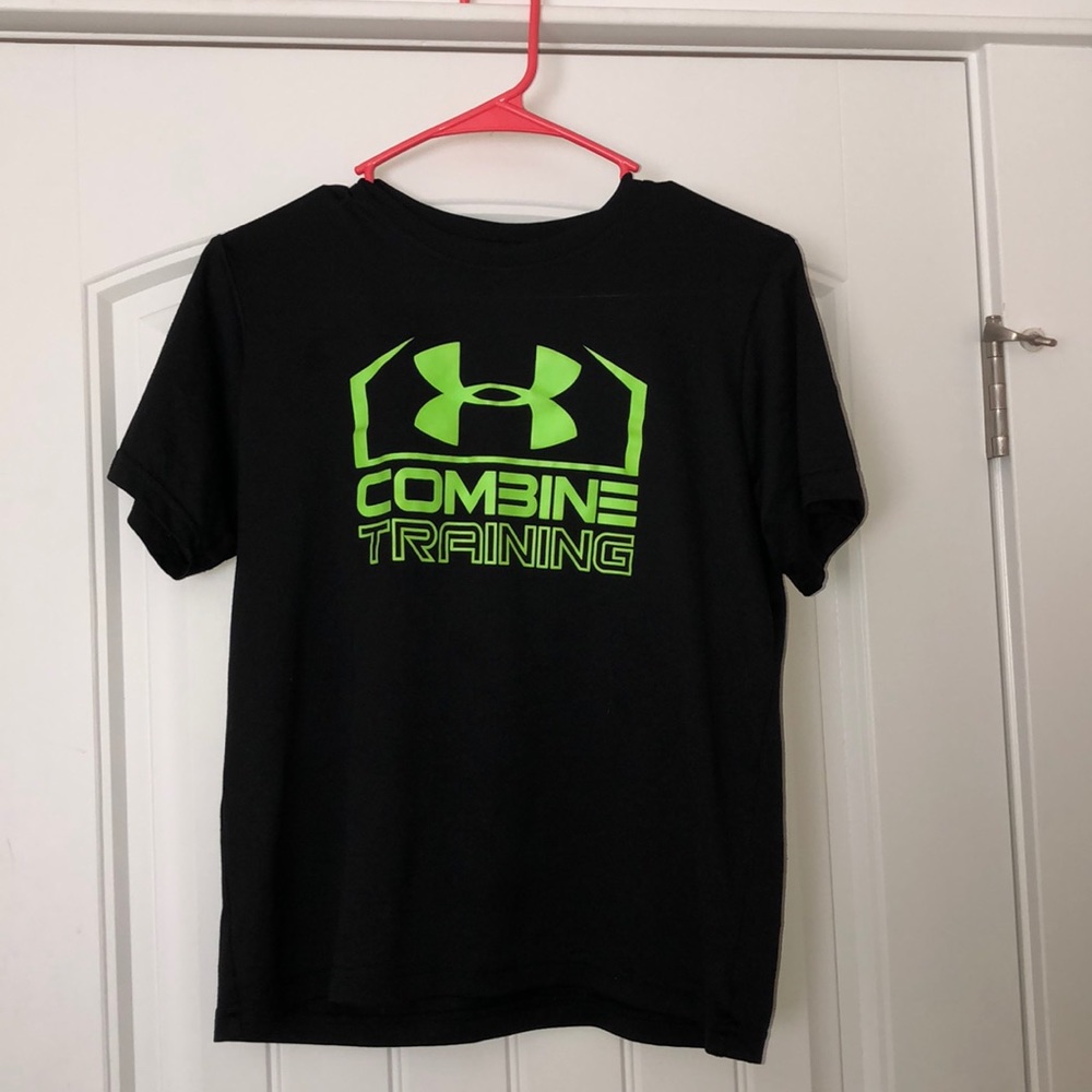 Boys🔥New🔥Under Armour Combine Training Shirt